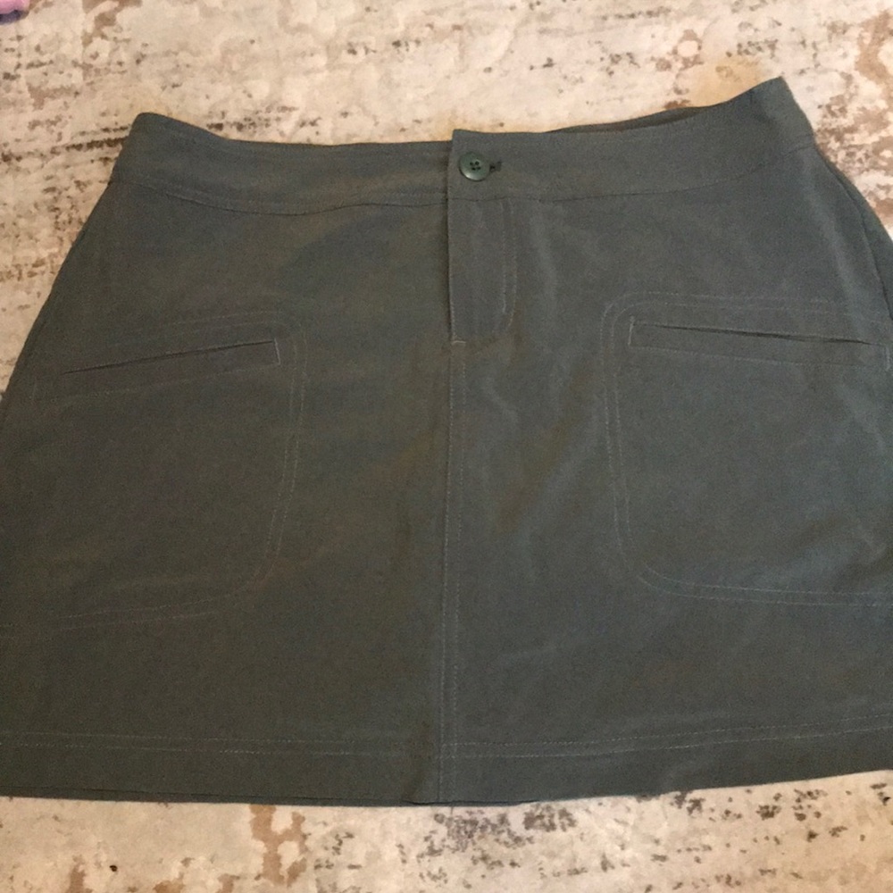 Prana Skort Army Green Size 6 NWOT
